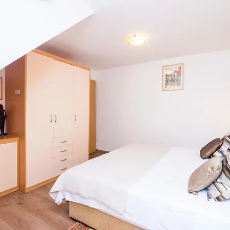 Neve - Two Bedroom Apartment Dubrovnik
