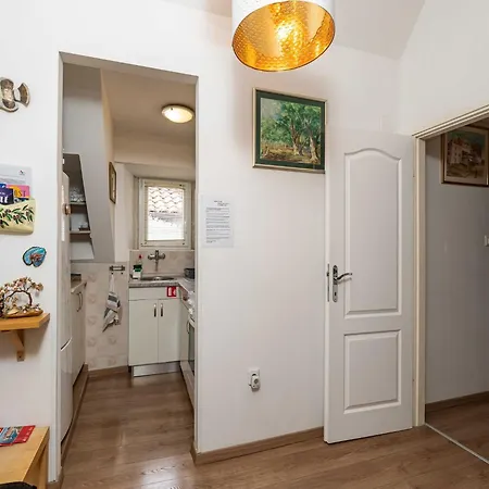 Neve - Two Bedroom דירה