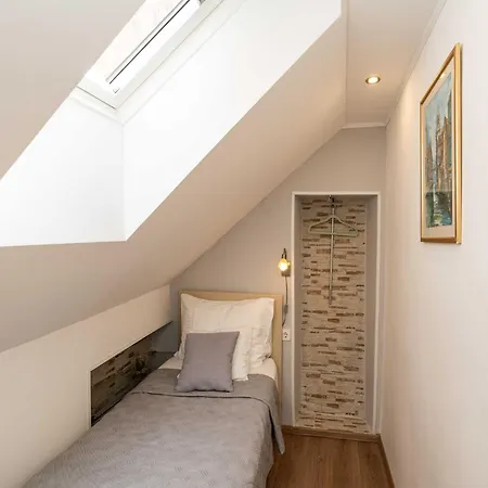 Neve - Two Bedroom