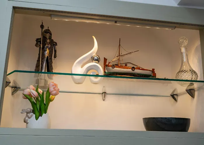 Neve - Two Bedroom Lejlighed